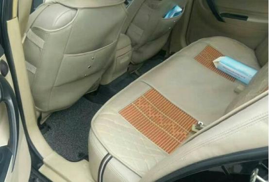 小伙花20000买丰田车,小伙花5000买辆捷达