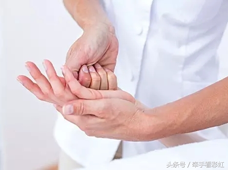 治疗落枕的最好推拿方法,落枕的治疗方法推拿