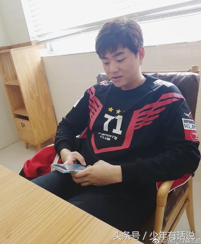 skt新赛季衣服,skt各赛季队服