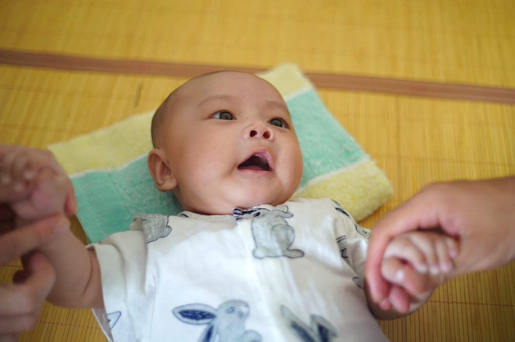 他来越南发展三年，娶妻生子买地，但在儿子的国籍上犯难