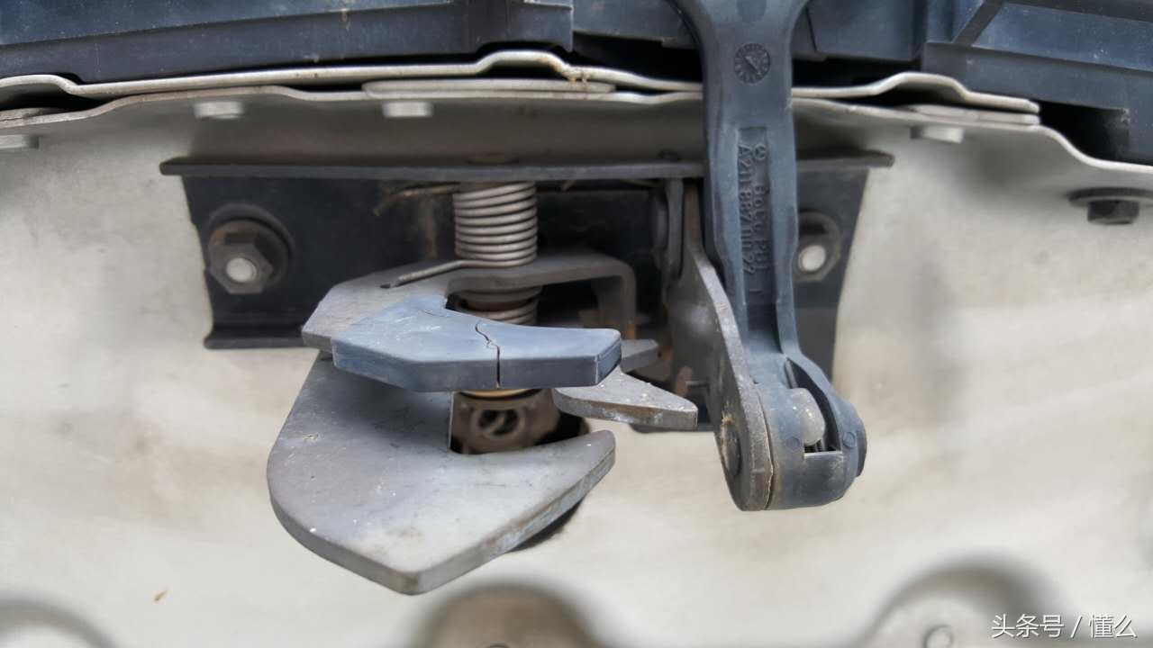 02款四眼奔驰w211入手要注意什么,2007年四眼奔驰w211值得买吗