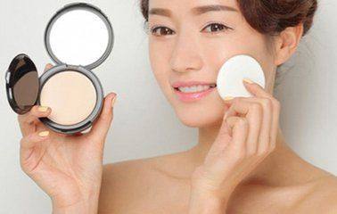 蜜粉散粉粉饼区别在哪,蜜粉散粉和粉饼哪个适合干性肌肤