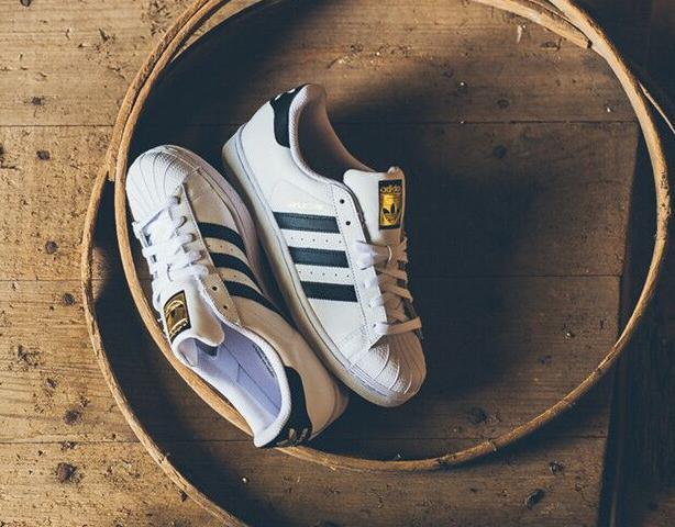 贝壳头百搭板鞋,贝壳头男鞋百搭