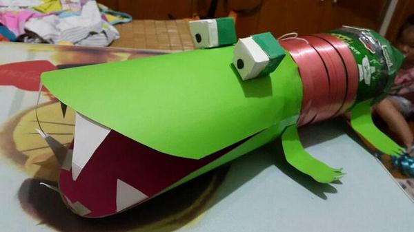 幼儿园第一个手工作品灯笼,幼儿园小朋友制作灯笼美篇