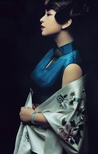 五彩缤纷的蚕宝宝,如何养五颜六色的蚕宝宝