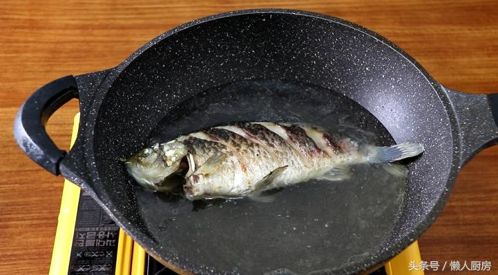 鲫鱼汤做得不好吃怎么补救,鲫鱼汤煎不白了怎么办