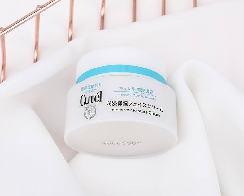 有什么25岁女性适合的日本护肤品,日本比较受欢迎的护肤品牌