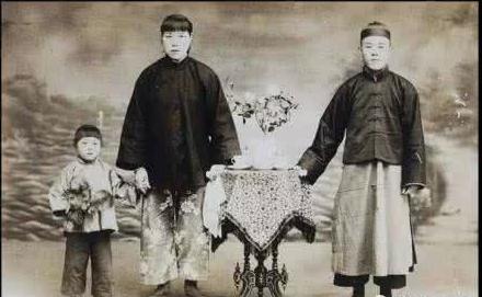 寸寸金莲，寸相思之“两朵金莲”的咒语与放足之艰难