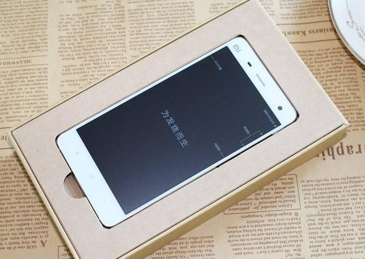 小米最强老旗舰,3080mAh+5寸1080p,降至345元可惜