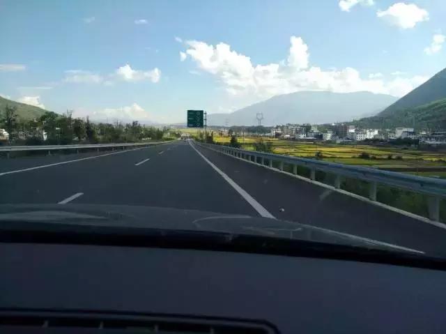 云南最美公路自驾出行攻略,自驾去云南沿途的风景美不胜收