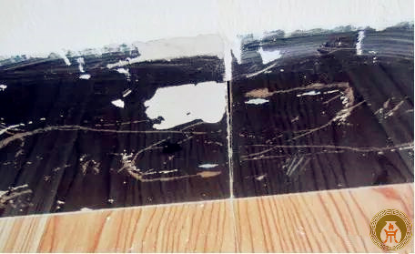 什么?瓷砖还会“脱皮”!