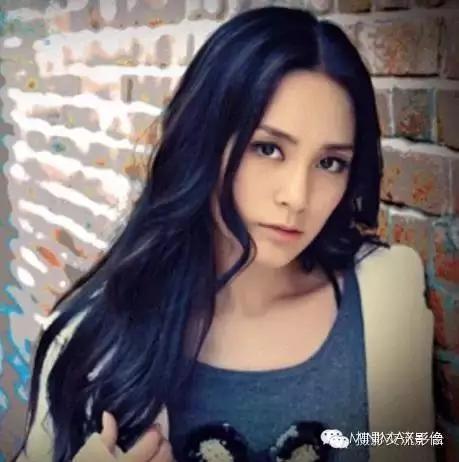 拍照怎么笑得好看又自然不露牙,拍照时如何笑得更好看更自然