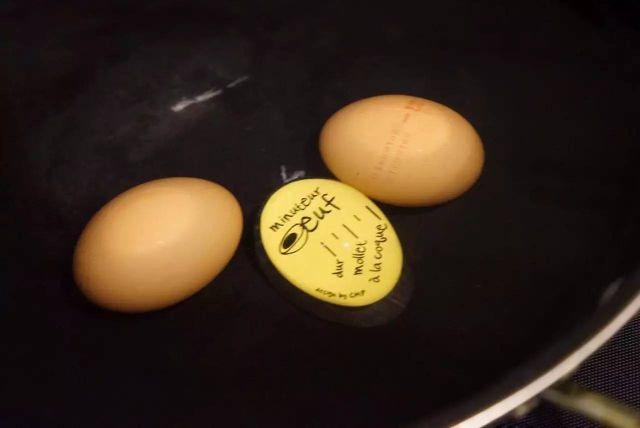 一刀切下去，鸡蛋流黄的感觉，好像中了500万！