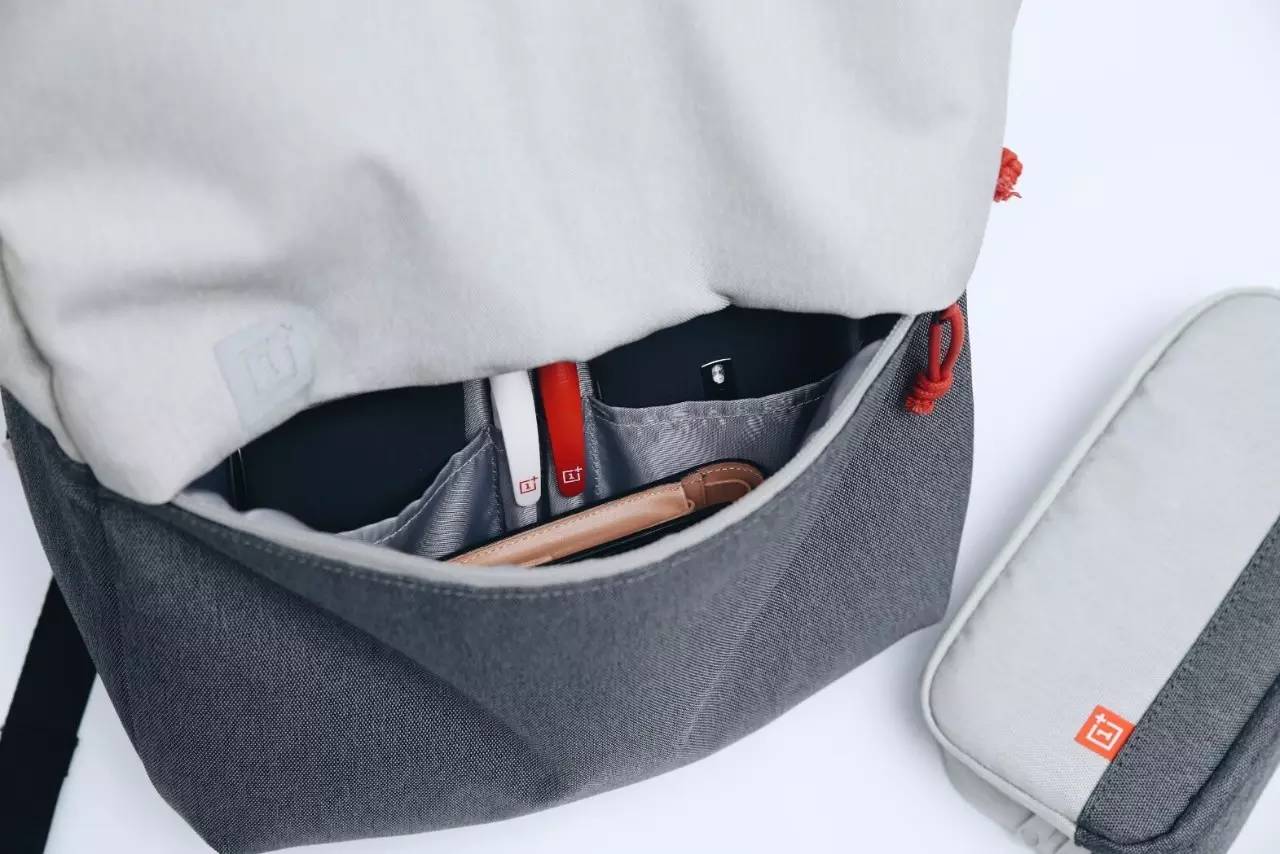 一加explorer双肩包测评视频,一加双肩包开箱视频