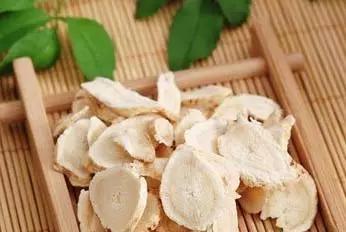 汤里加两枣,汤里加浓汤宝