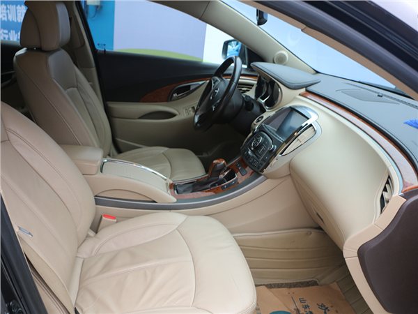 2010的别克君越2.0t现在值多少钱,别克君越2010款2.4l豪雅版