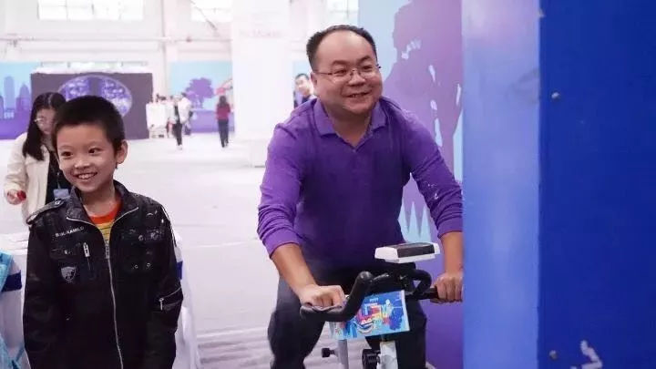 西安这个欢造节结束了熊孩子们还没有玩够