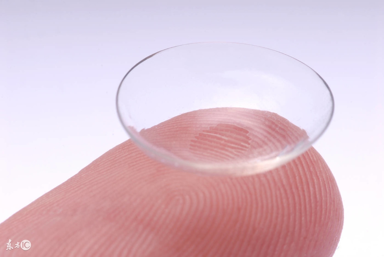 隐形眼镜半年抛和年抛哪个便宜,隐形眼镜月抛好还是半年抛好