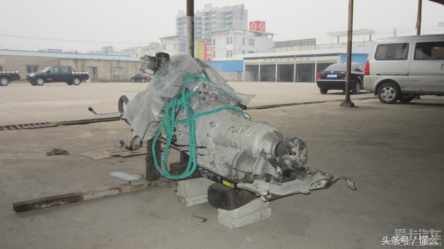 宝马320li发动机烧机油怎么修,宝马320i烧机油最佳解决方案