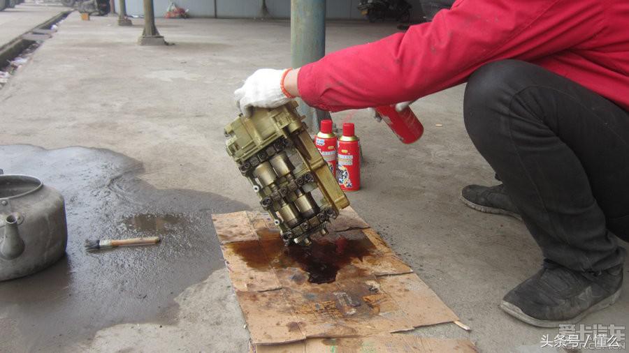 宝马320li发动机烧机油怎么修,宝马320i发动机抖动冒蓝烟