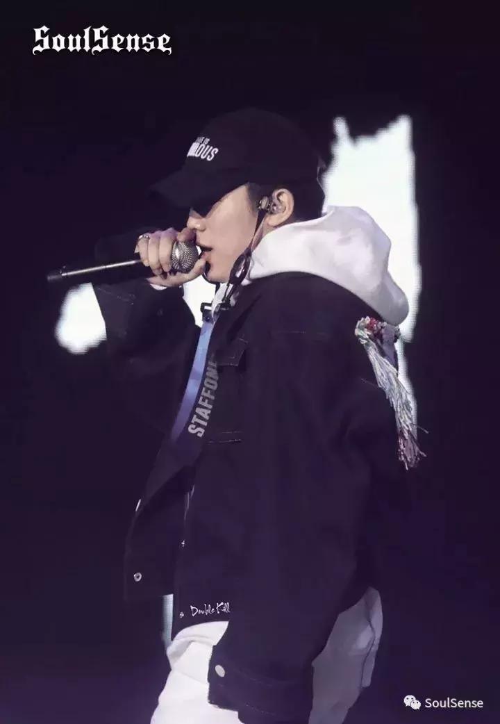 从《中国有嘻哈》rapper的服饰，看2017秋季服饰搭配