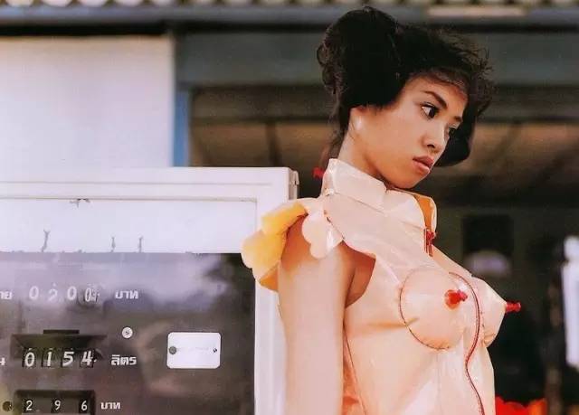 邓紫棋跨年神女造型高清图,邓紫棋2024跨年演唱会造型