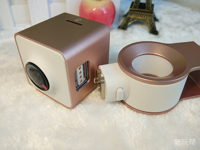 你驾驶,她帮你看风景