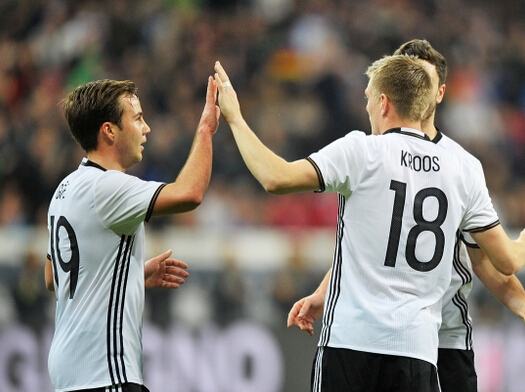 瓜迪奥拉关键时刻掉链子,名帅瓜迪奥拉终于率队打破梦魇