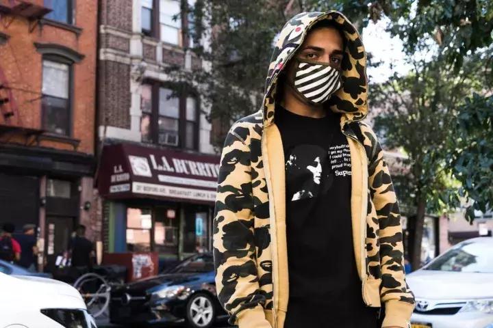 一件t恤才400,supreme经典款t恤