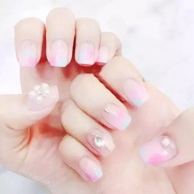 各种宝石美甲,蓝色宝石顶级奢侈品胸针