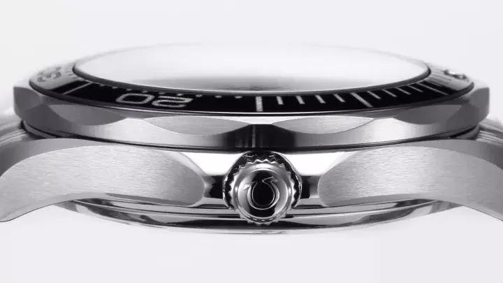 浪琴欧米茄帝舵哪个档次高,浪琴欧米茄帝舵哪个保值率高