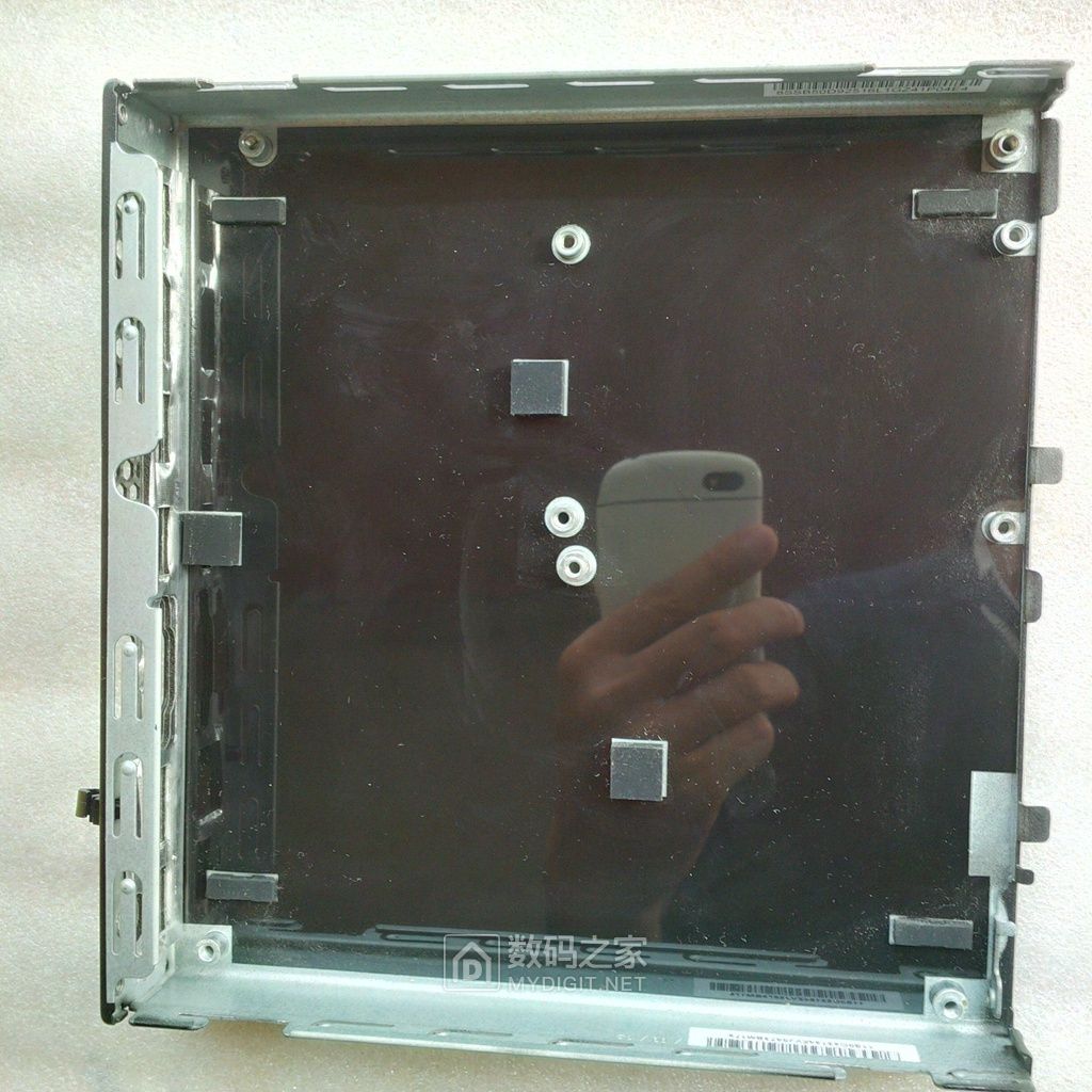 联想thinkcentre一体机怎么拆,联想thinkcentre一体机拆解