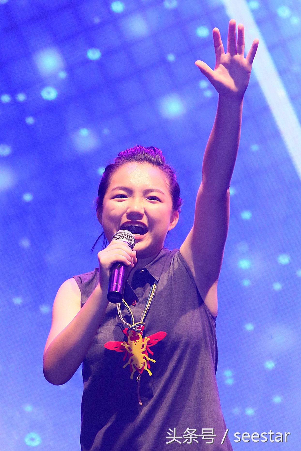 黄致列新闻当事人,黄致列拥抱歌迷