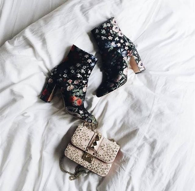 粗跟鞋怎么穿才显瘦 (显瘦女士粗跟鞋)