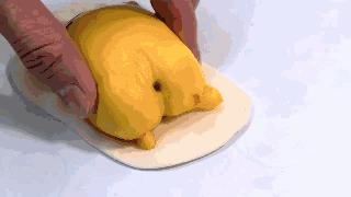 日本推出了一款丧心病狂的懒蛋蛋奶黄包,画风突变无法直视!