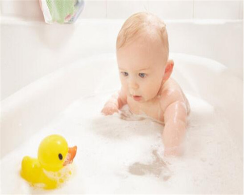 新手父母必知的新生儿护理技巧