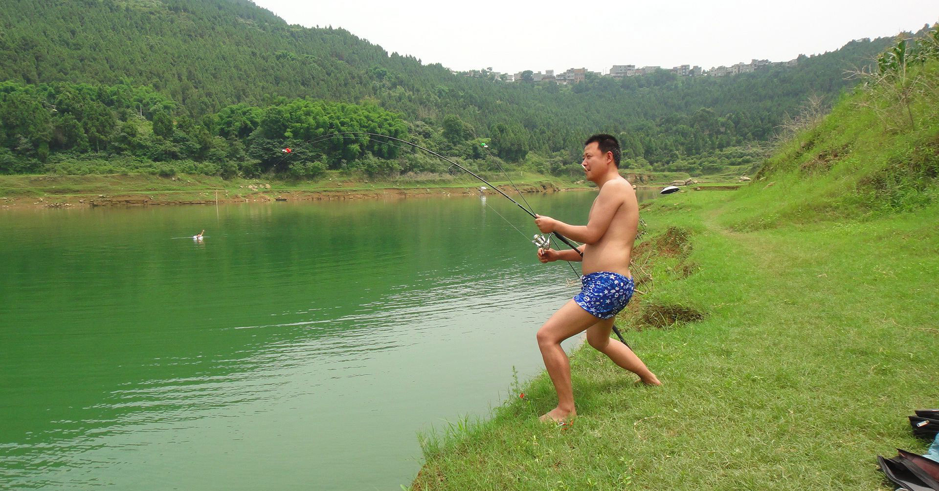 独钓静乐、群钓同乐、竞钓比乐，钓鱼的医疗保健