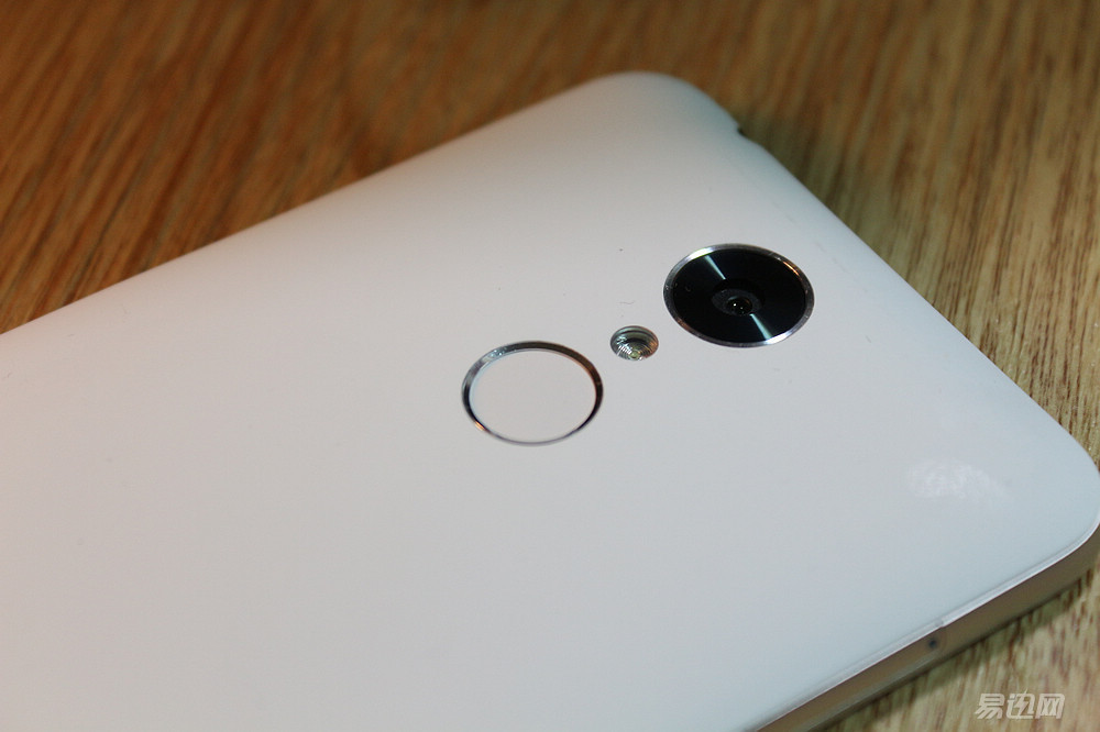 360手机f4标准版和高配版区别,360手机f4价格