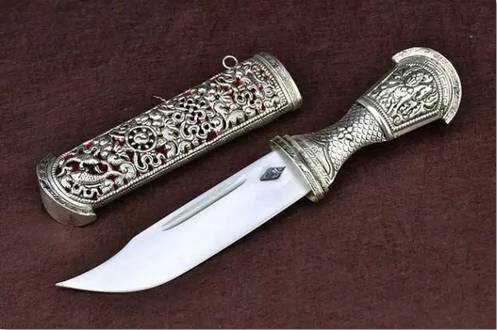 草长莺飞四月天风景,草长莺飞四月天拂堤杨柳醉春烟