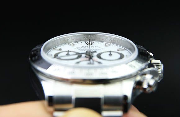 劳力士迪通拿戴着丢人吗,劳力士迪通拿金表是真的吗