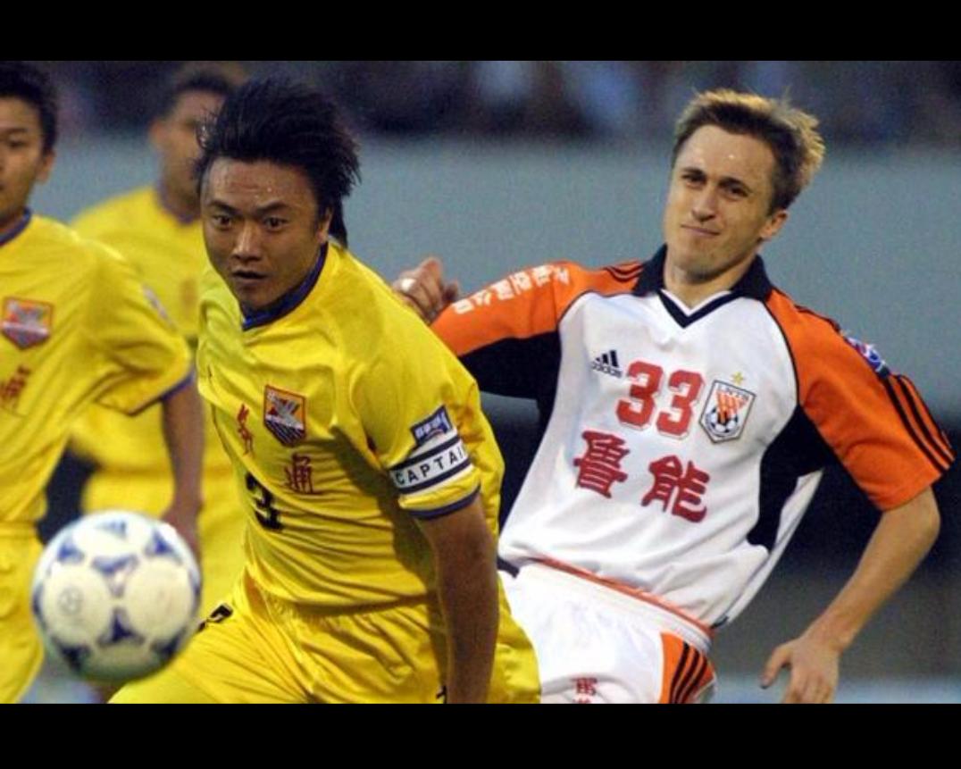 中国足球队97年球员魏群右后卫,足球运动员魏群个人资料