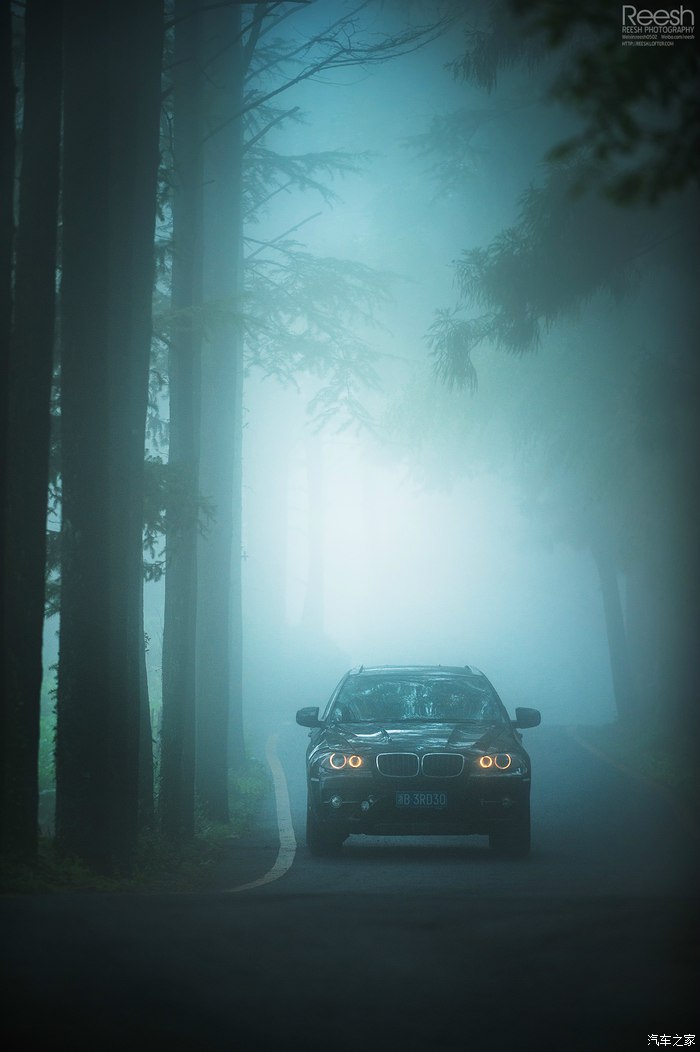 宝马X6,不谈性能如何!自驾遇上大雨还被拍成大片,颜值绝对够!
