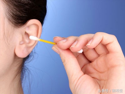 耳屎该不该挖99%的人都做错了,有耳屎要不要掏出来