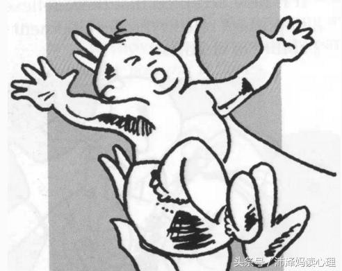 宝宝睡觉啼哭是怎么回事,宝宝睡觉一惊一惊的怎么解决