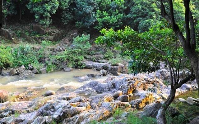 不用远赴四川，这个岭南小九寨也很美！