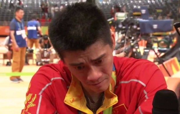 羽毛球运动伤治疗,羽毛球和网球哪个更容易受伤