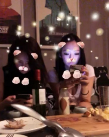 许玮甯变粉色短发俏妞！“齐浏海内弯”根本芭比娃娃