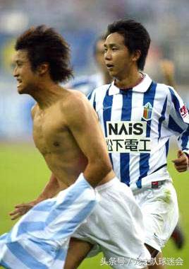 吴承瑛突破日本队,吴承瑛拼命三郎2002世界杯