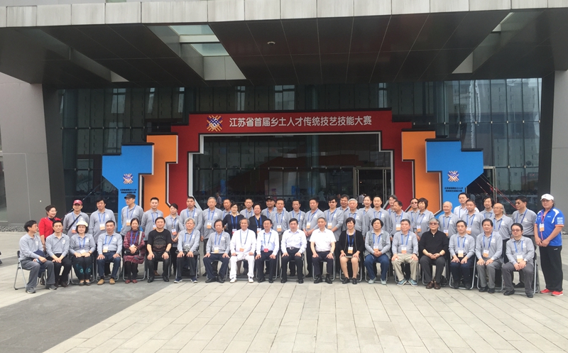 与国际接轨的美容化妆比赛是啥样的？