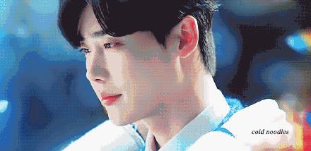 李钟硕韩剧当你沉睡时，办公室老师忍不住追？连关晓彤也花痴？